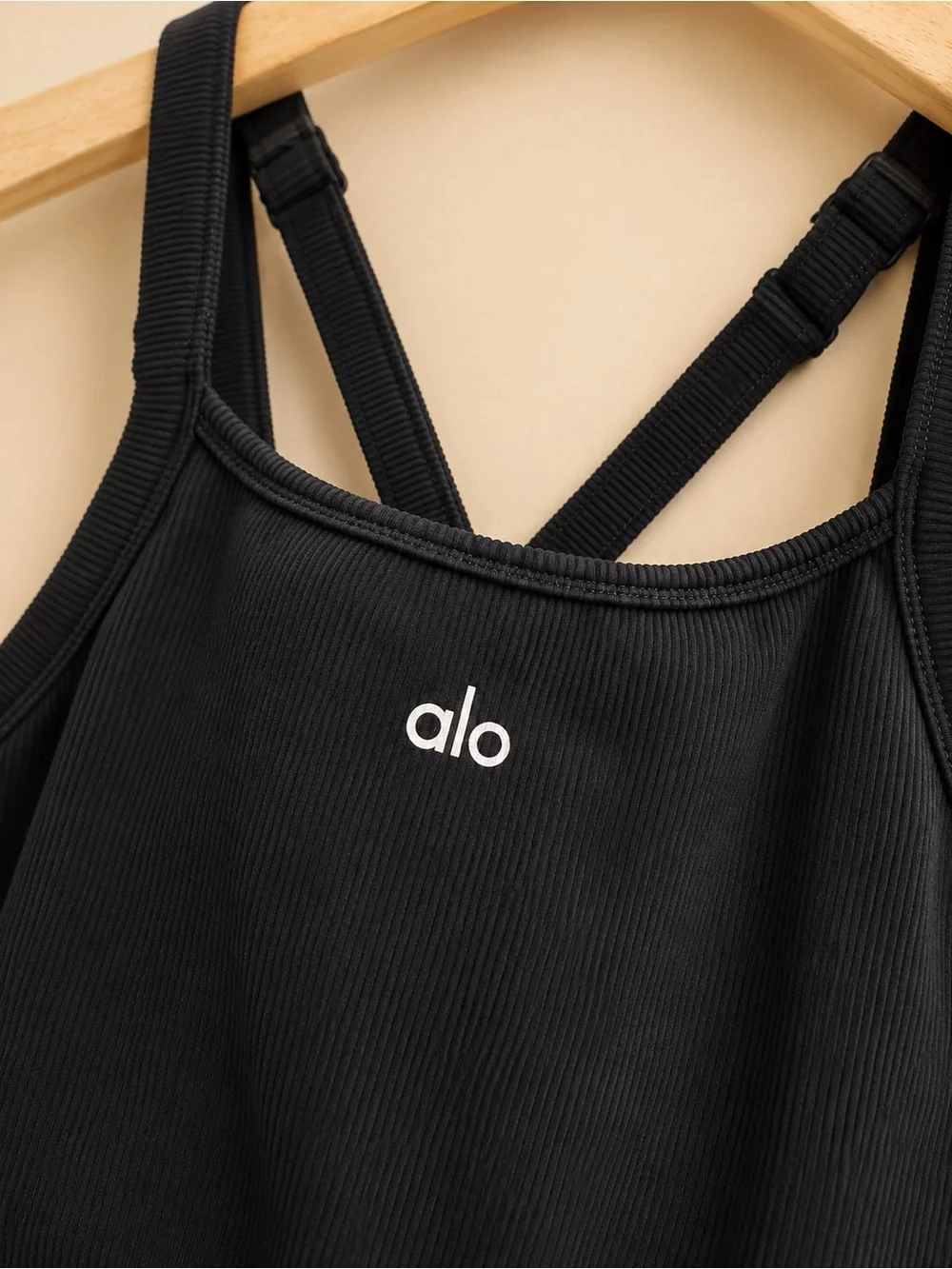Alo Women's Black Ribbed women Sports Bra ✨✨✨